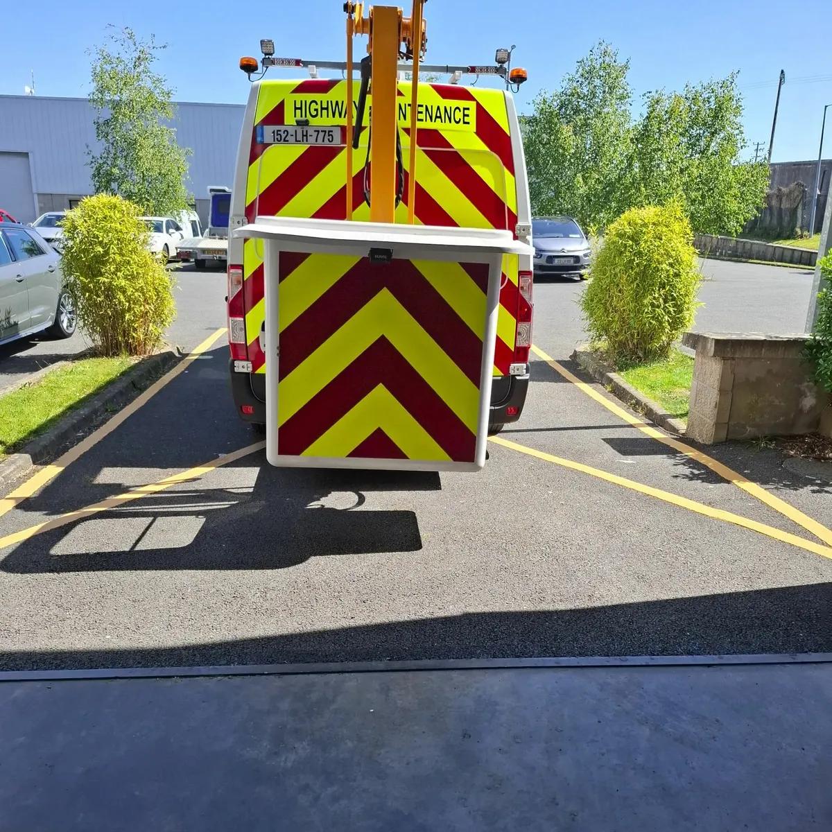 2015 NV400 Cherrypicker €17,500 +Vat - Image 4