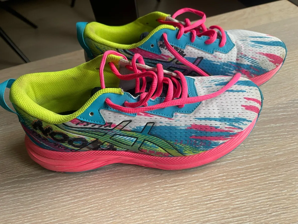 ASICS girls runners - Image 2