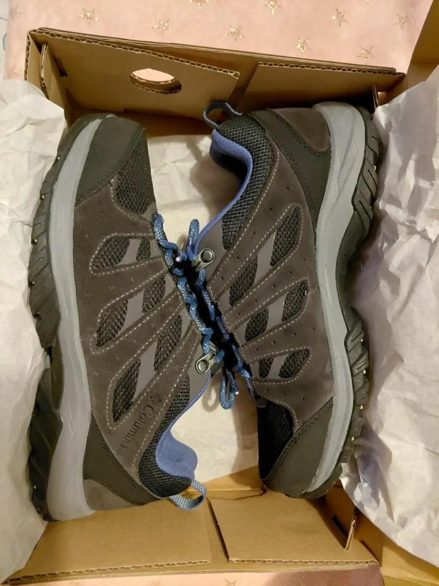 Columbia  waterproof walking women's shoes - Image 2