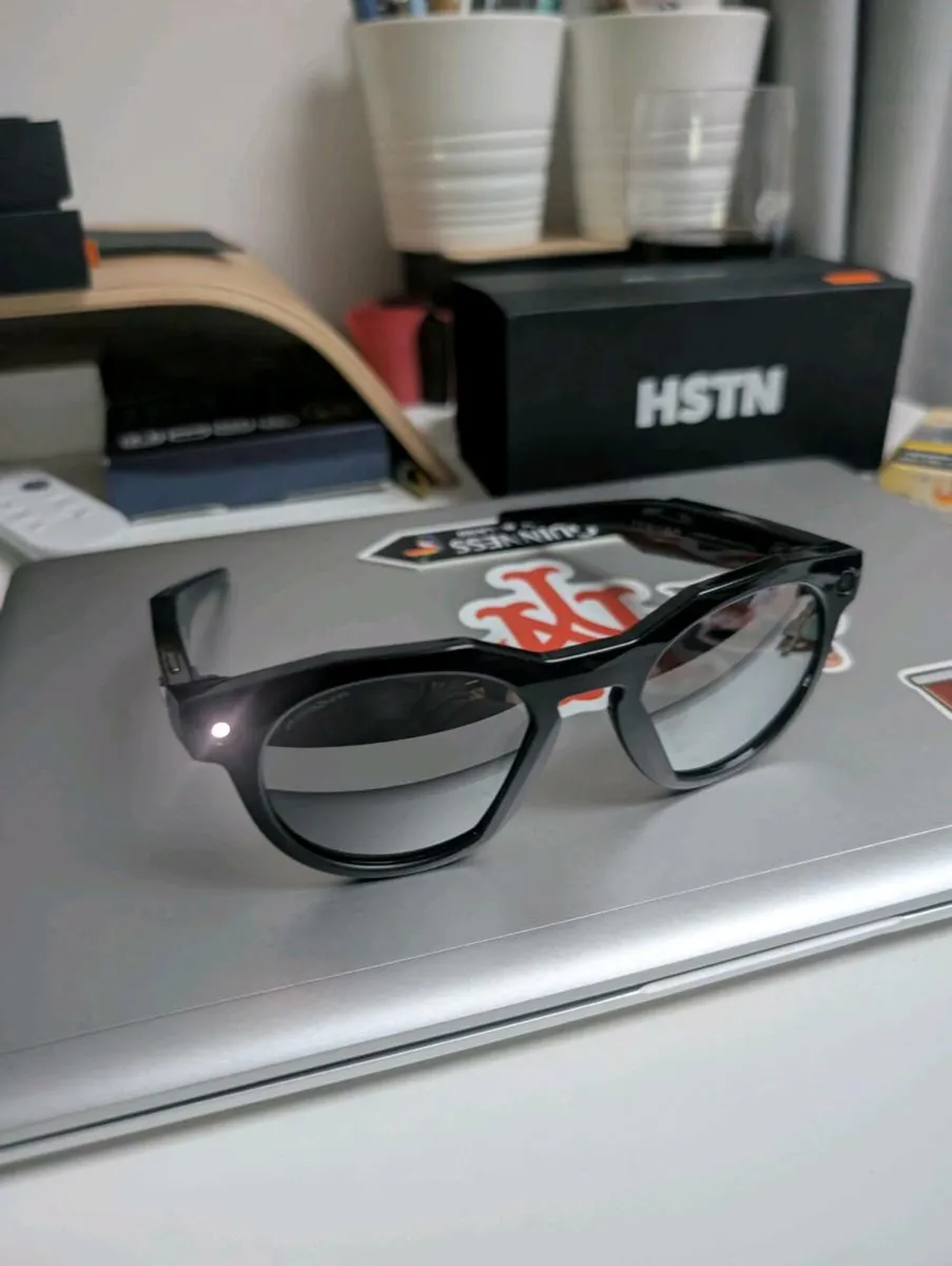 Oakley HSTN Meta Glasses - Image 1