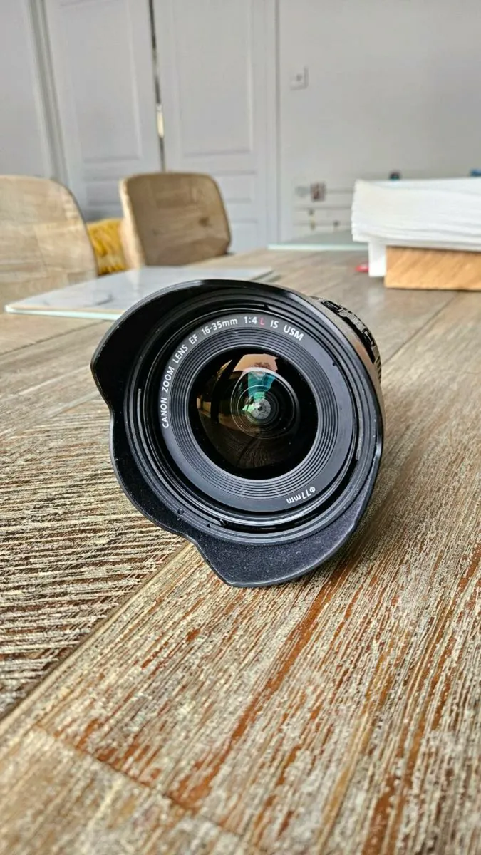 Canon Ef 16-35mm F/4 L Is Usm - Image 2