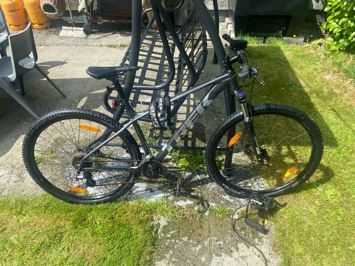 Trek Marlin 5 - Image 1