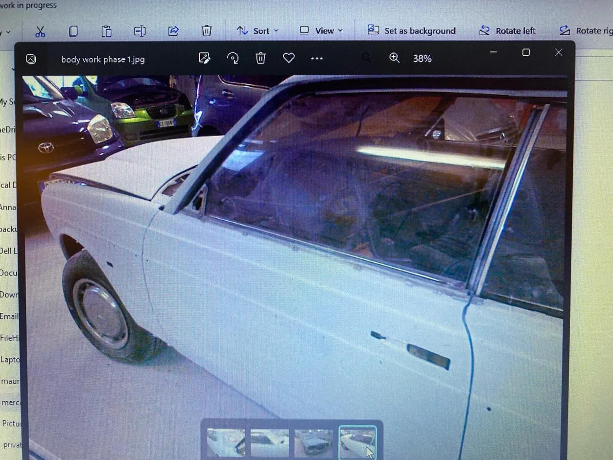 Mercedes 123. 2800 CE 1979 - Image 2