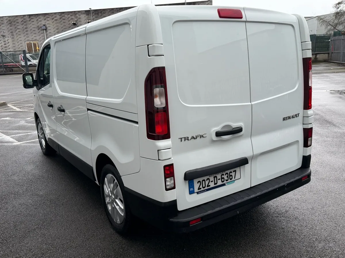 202 Renault traffic sport swb - Image 3