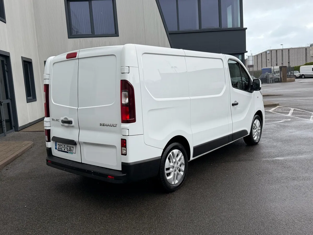 202 Renault traffic sport swb - Image 4