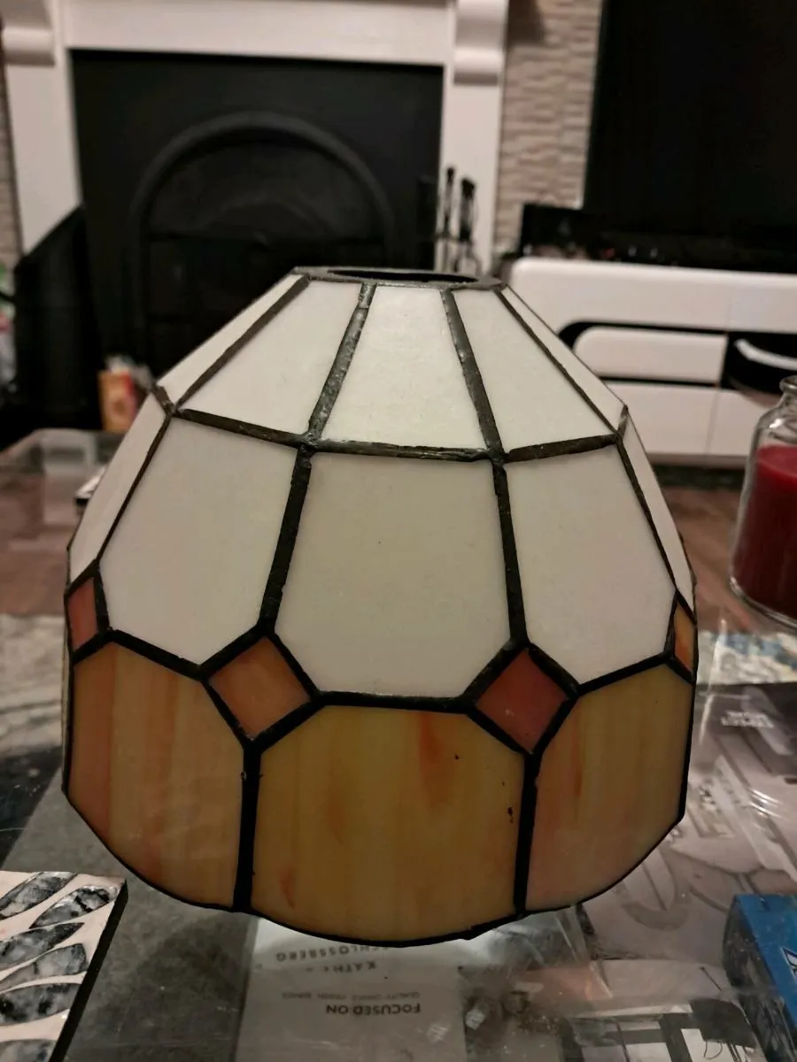 Beautiful Lamp shade - Image 3