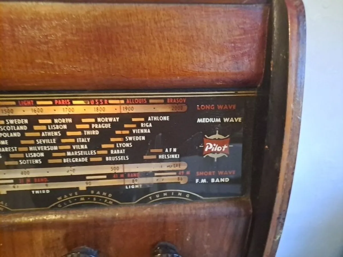 Pilot Valve Radio - Image 3