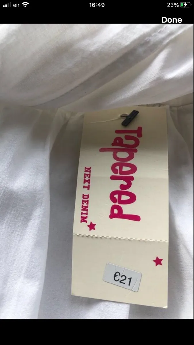 Girls BNWT trousers age 7 €10 - Image 3