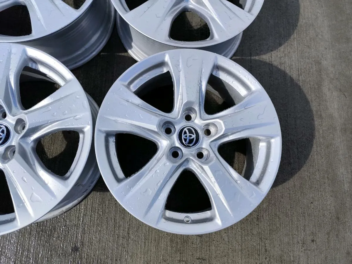 17" Toyota Rav 4 - Image 3