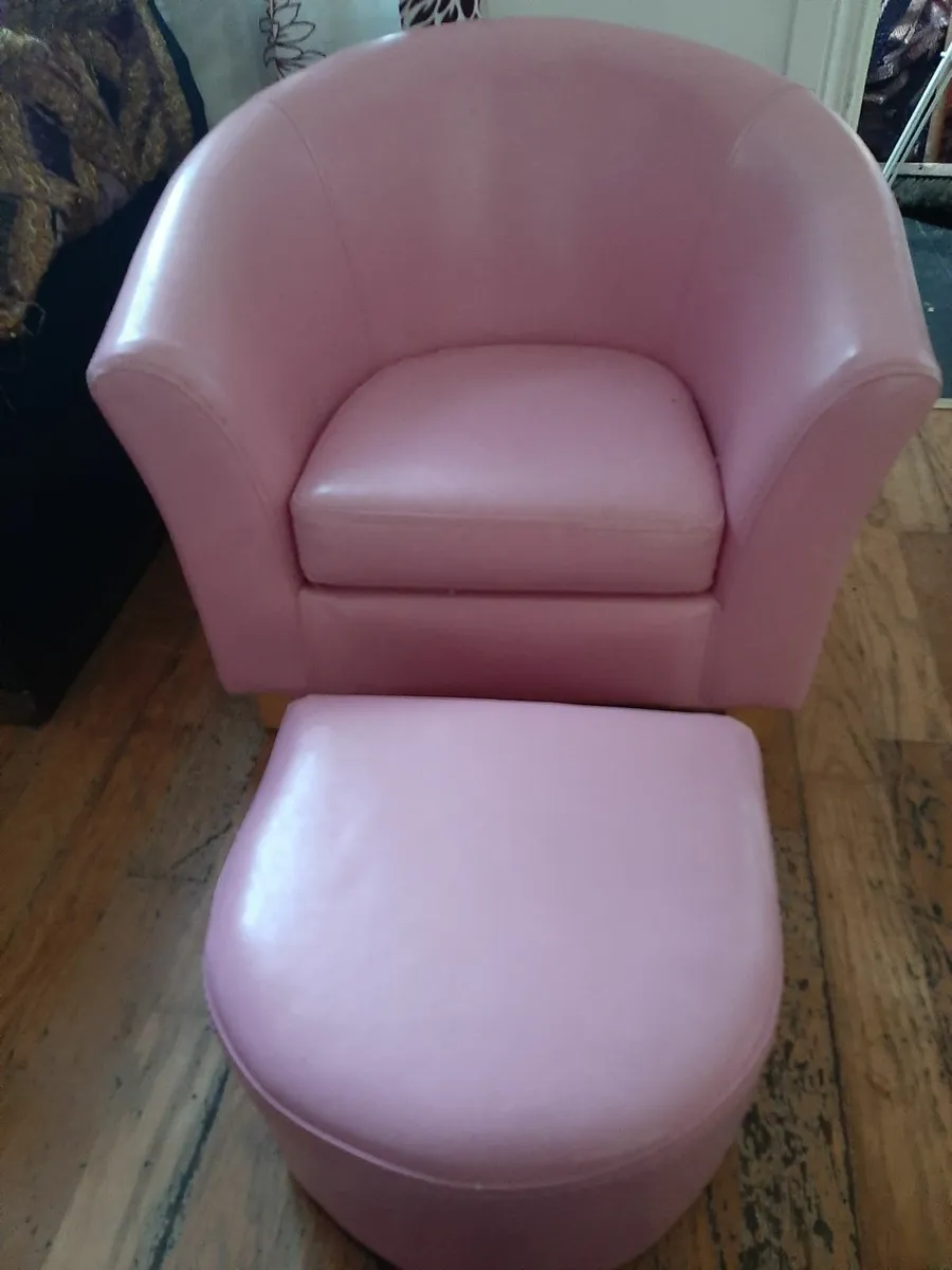 Kids seat and footstool