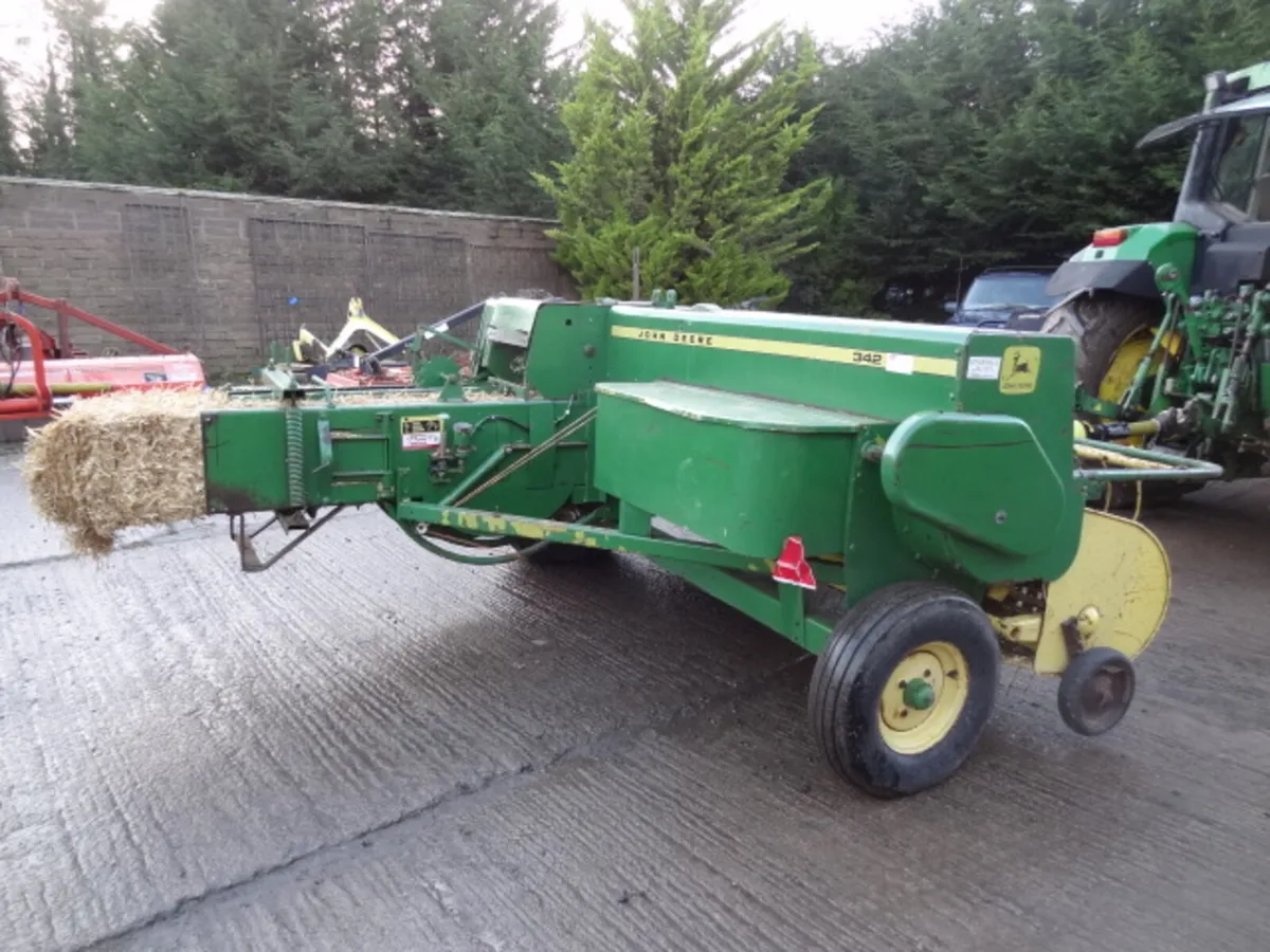 John Deere 342 Conventional Square Baler. - Image 4