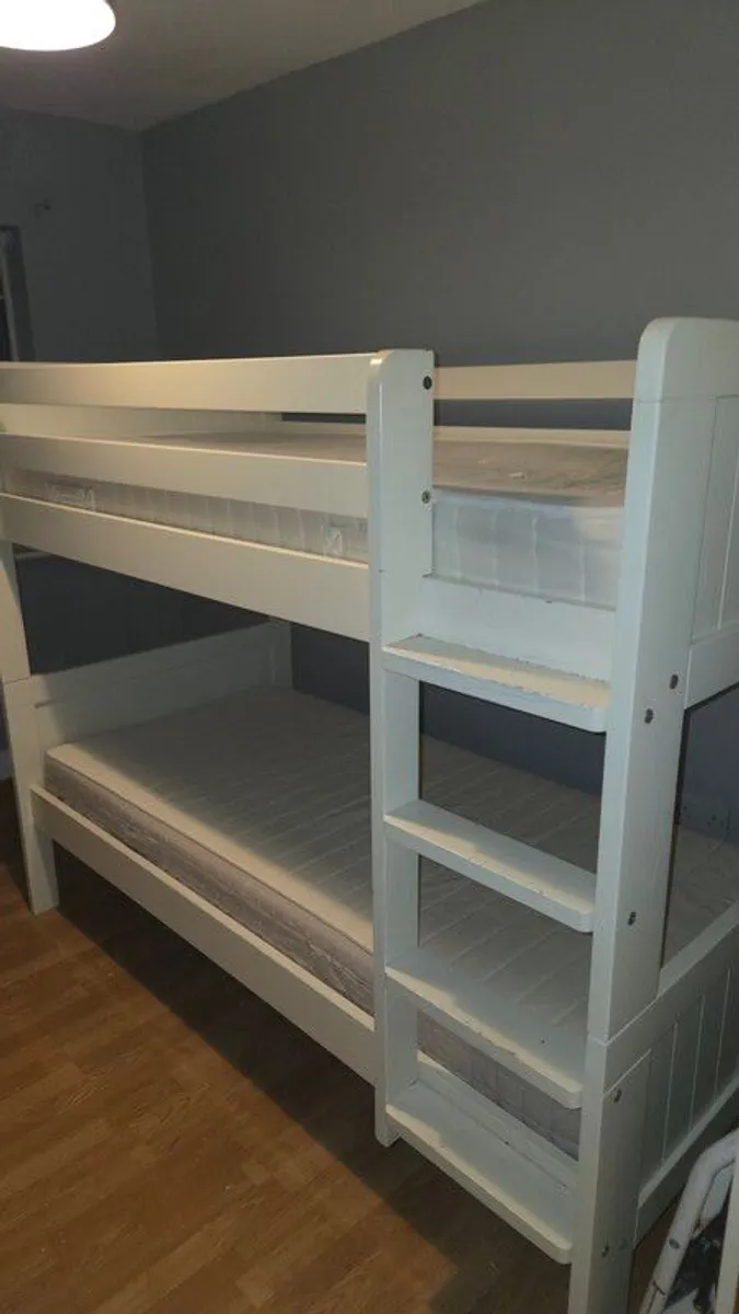 bunk beds - Image 1