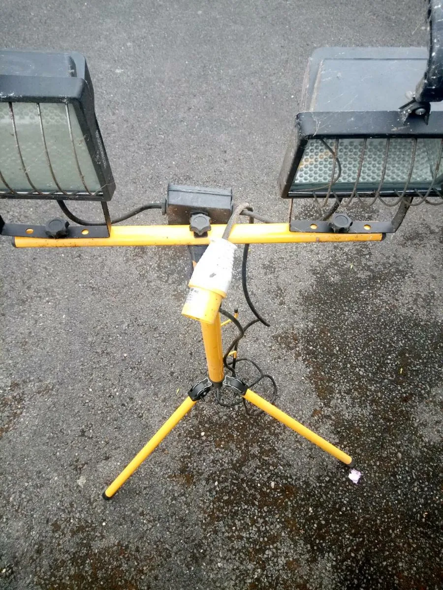 2 x Work Light Stands - Image 2