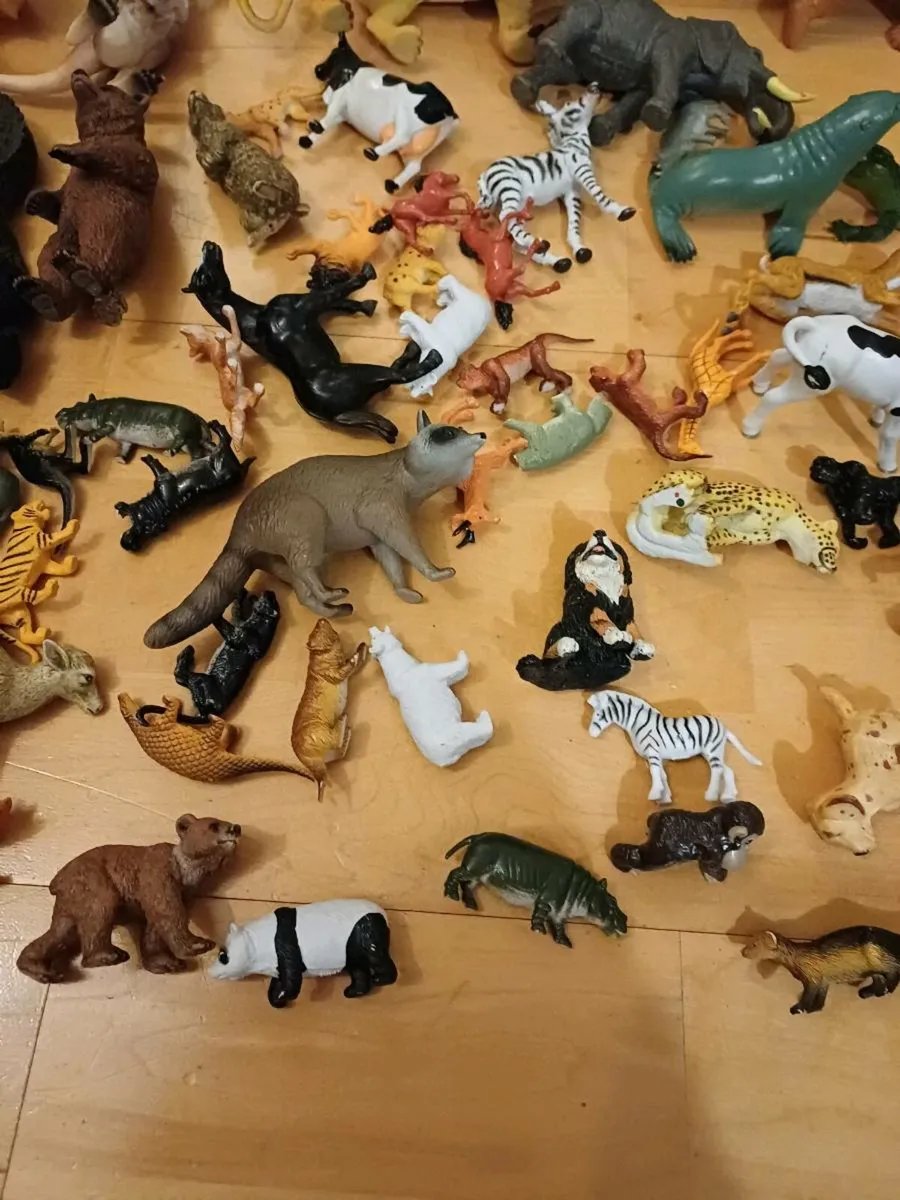 Toy animals - Image 1