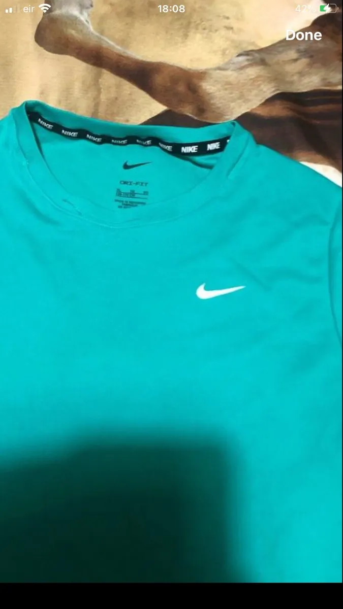 Boys Nike top size XL €5 - Image 2