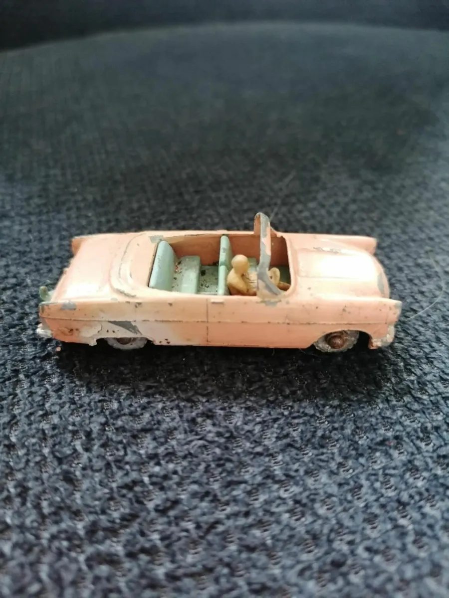 Vintage Lesney No 39A Ford Zodiac Convertible - Image 3