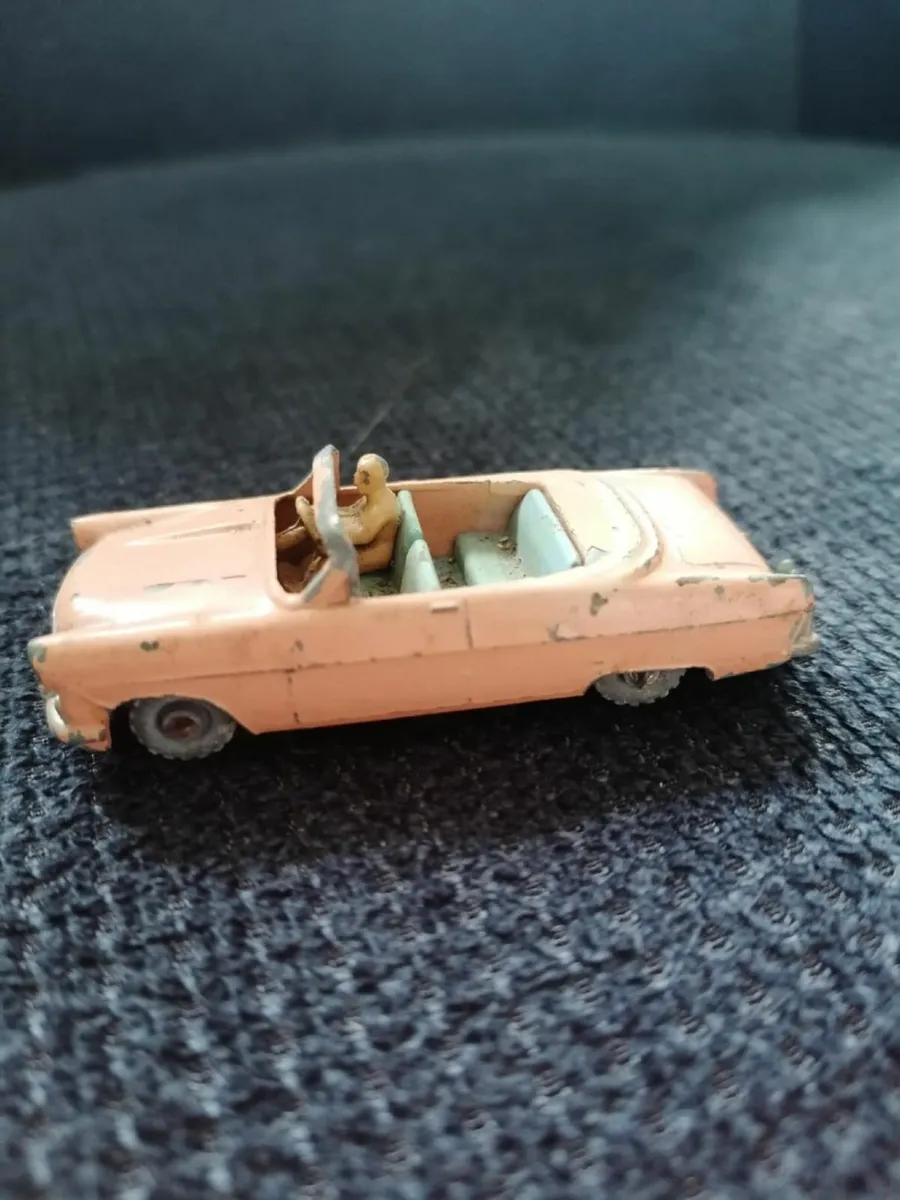 Vintage Lesney No 39A Ford Zodiac Convertible - Image 1