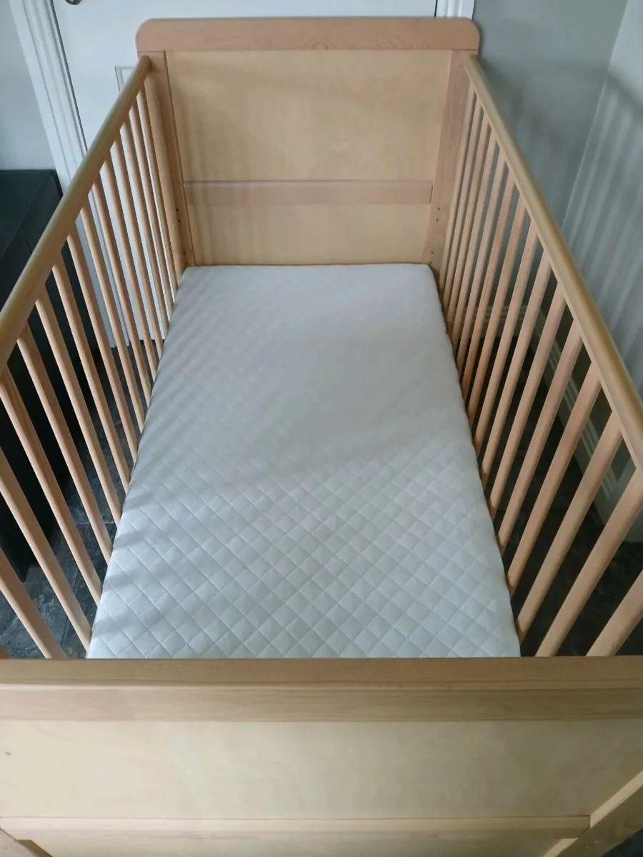 Cot bed 140 x 70 - Image 1