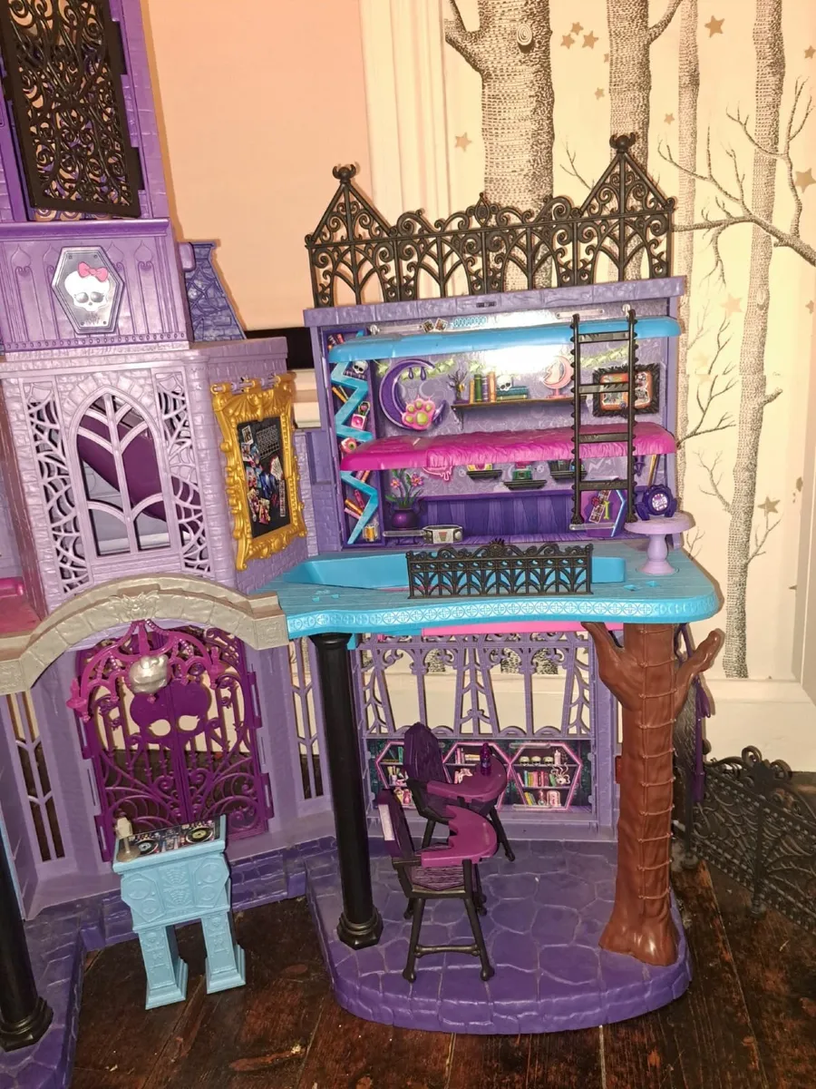 Monster High Haunted High School - Image 4