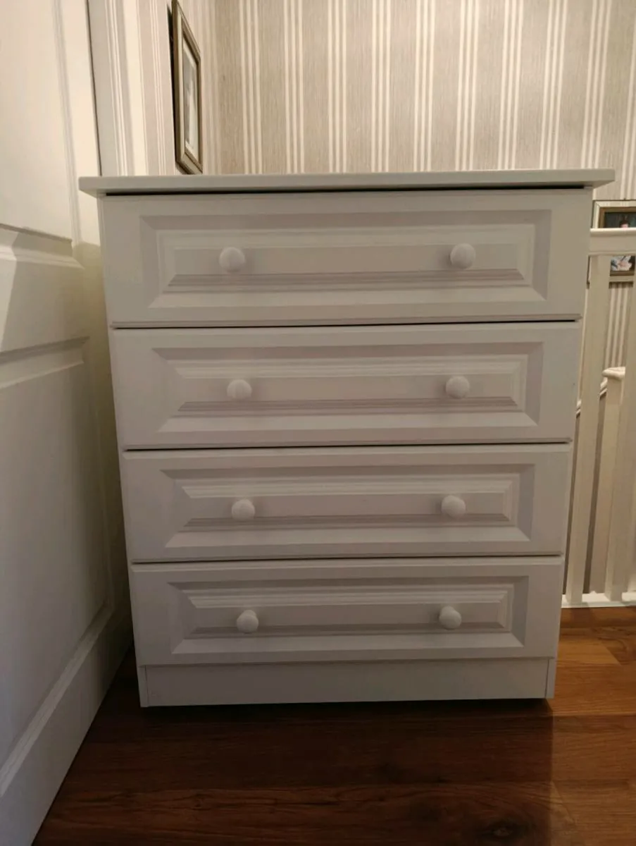 Chest of drawers - Image 3