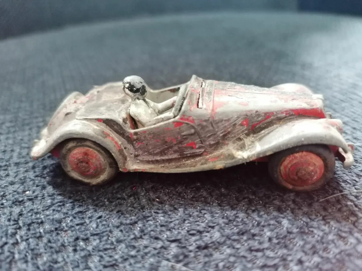 Dinky MG Midget 108 Collectable Car - Image 1