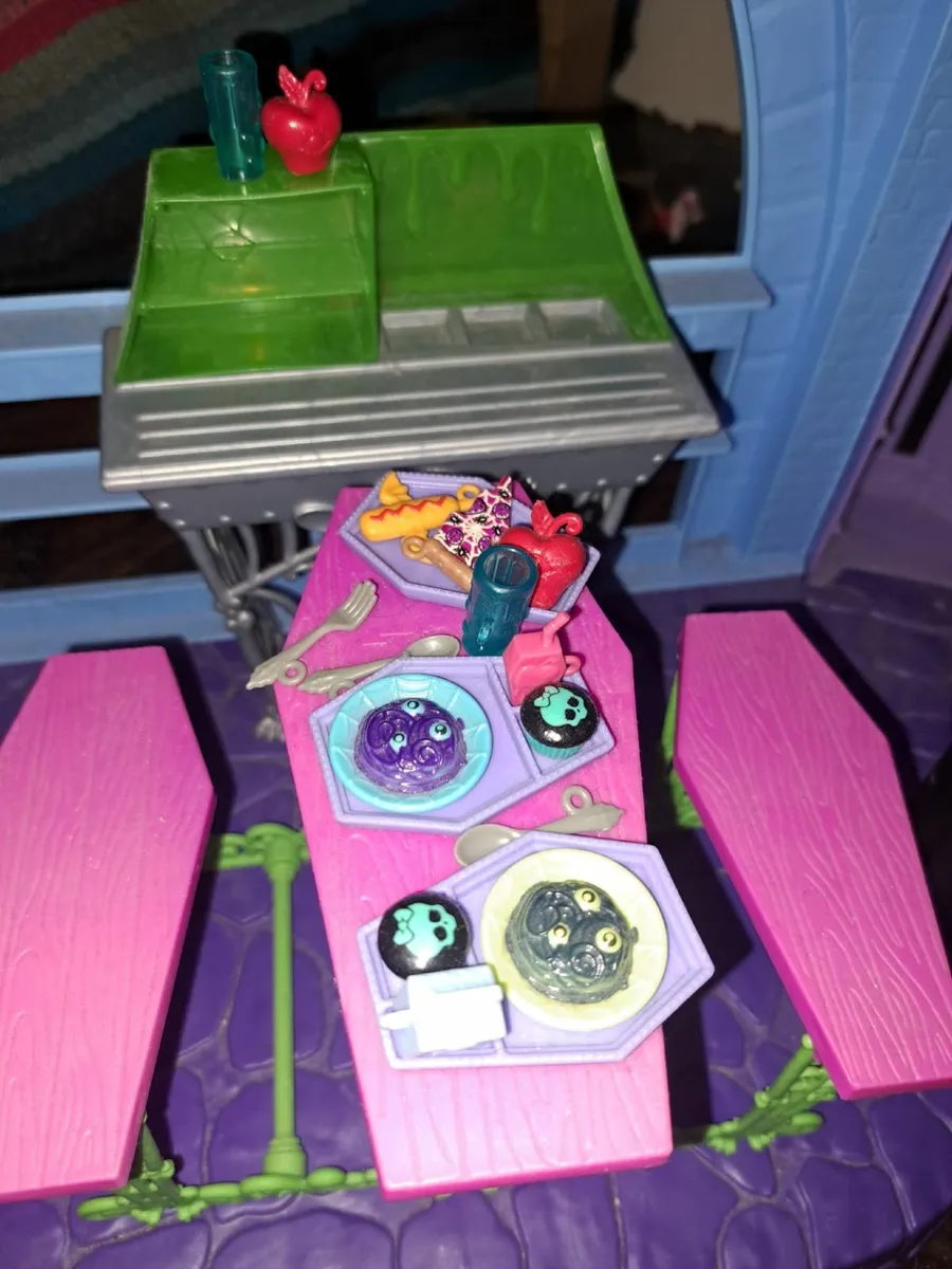 Monster High Haunted High School - Image 3