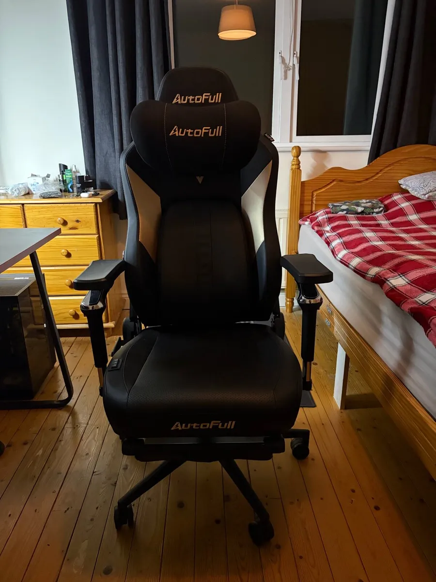 AutoFull M6 Ultra Gaming Chair - Image 1