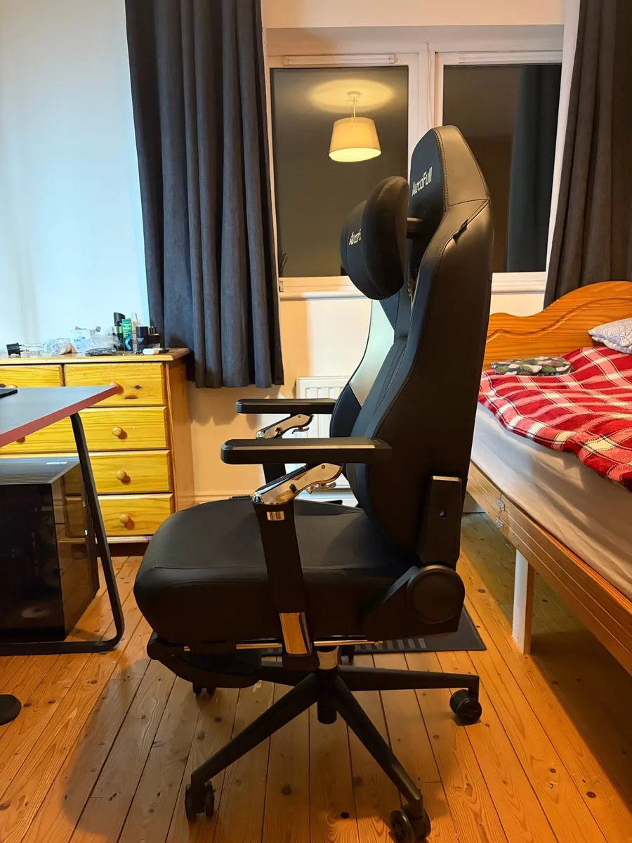 AutoFull M6 Ultra Gaming Chair - Image 4