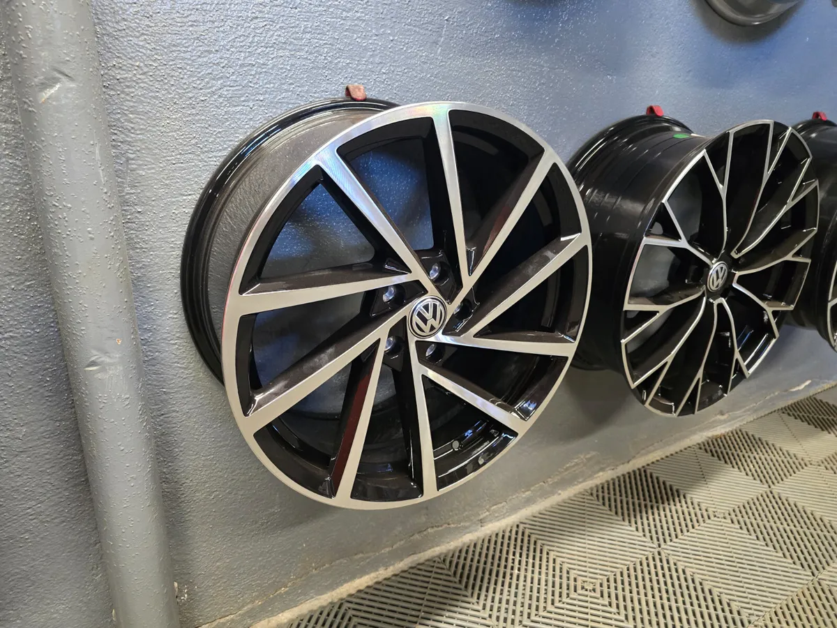 **Special** 18" Volkswagen Spielberg Style