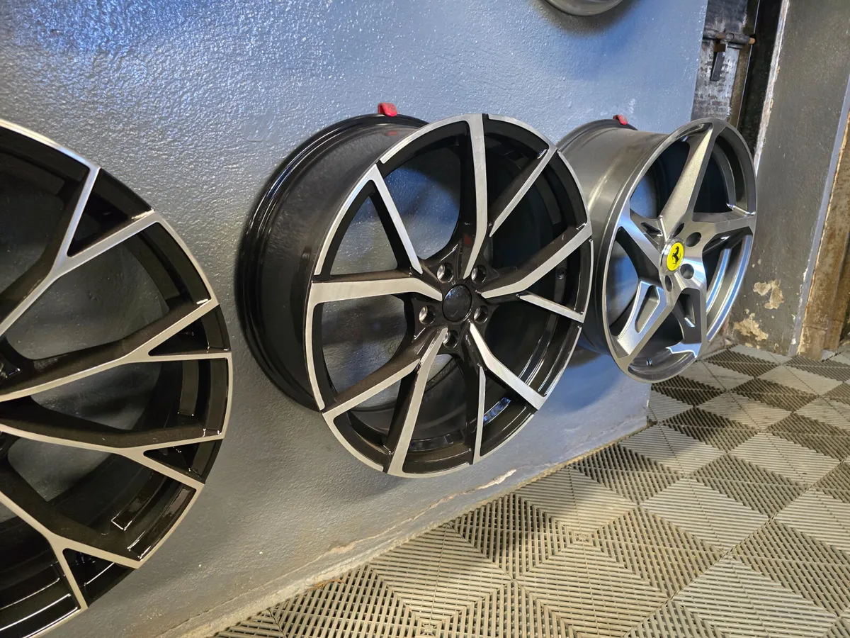 **Special** 19" Volkswagen Estoril Style