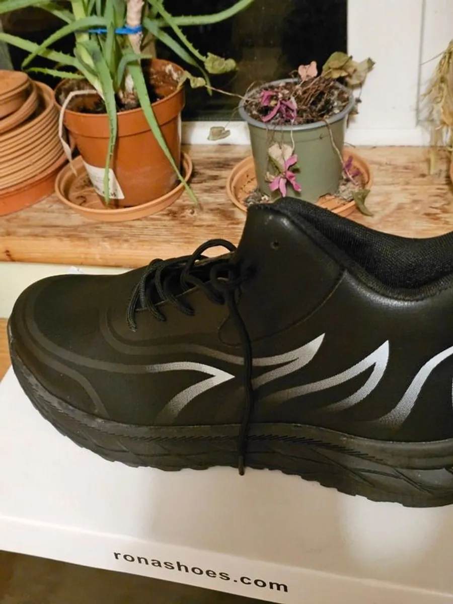 Safety shoes for sale - Image 3