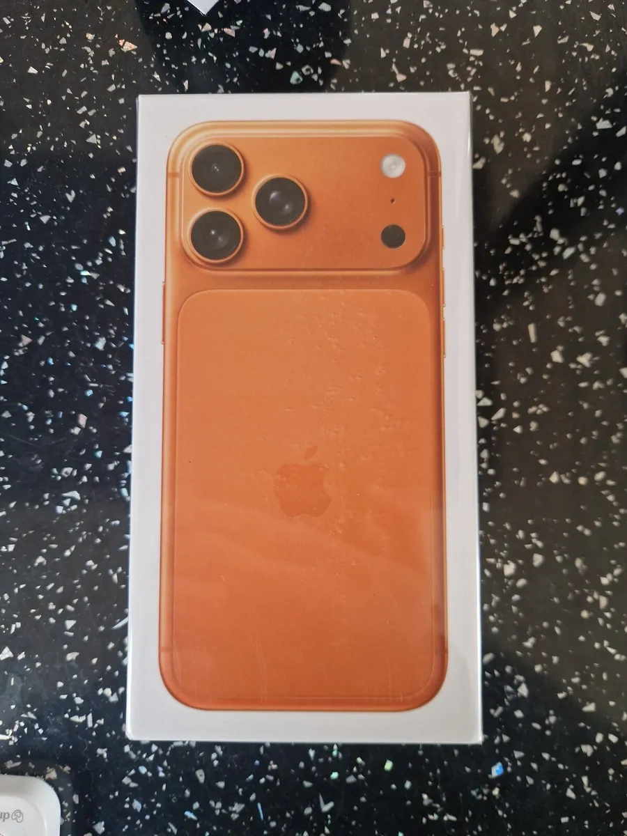 iPhone 17 pro max - Image 1