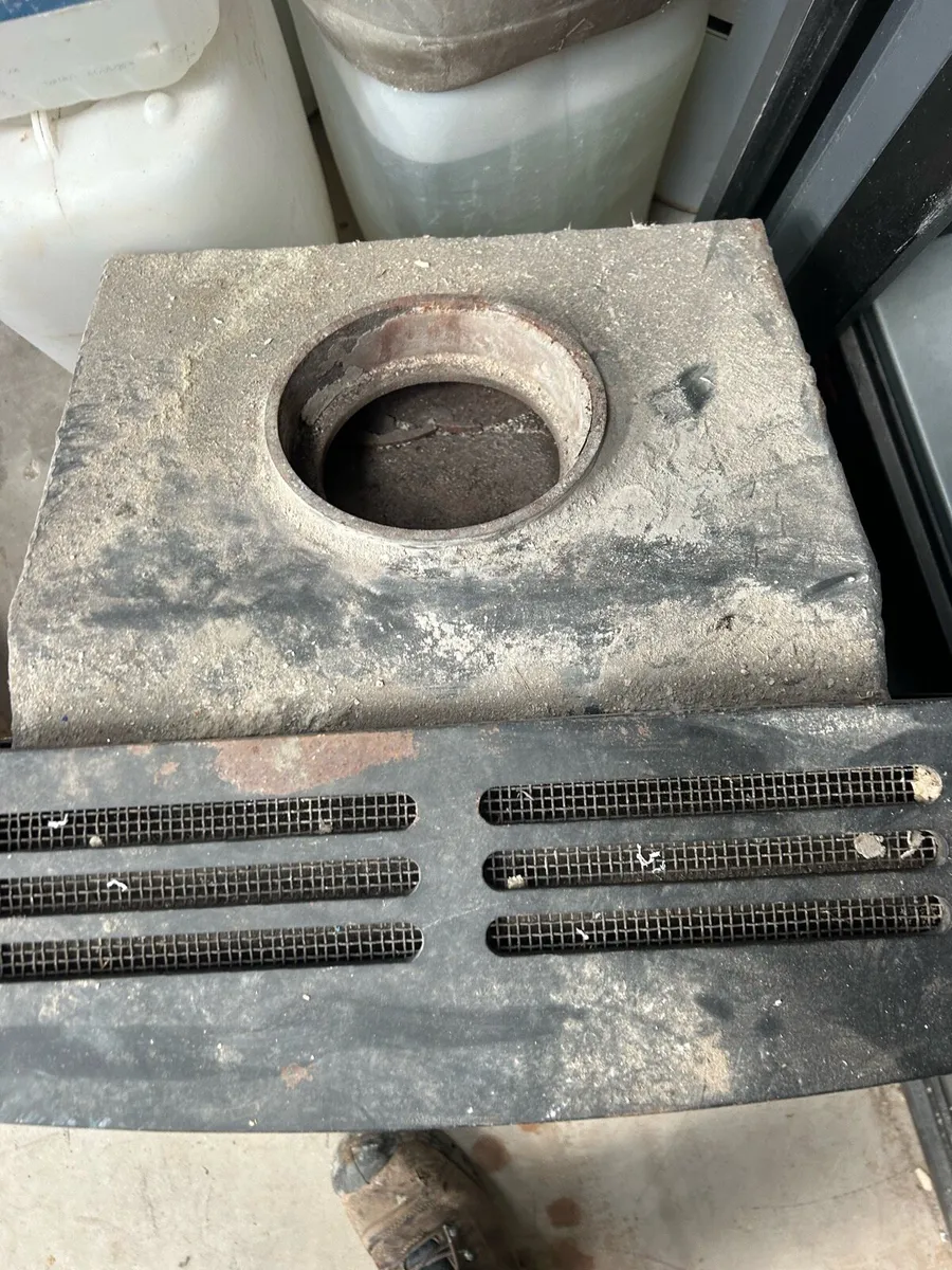 Fireplace & Stove - Image 3