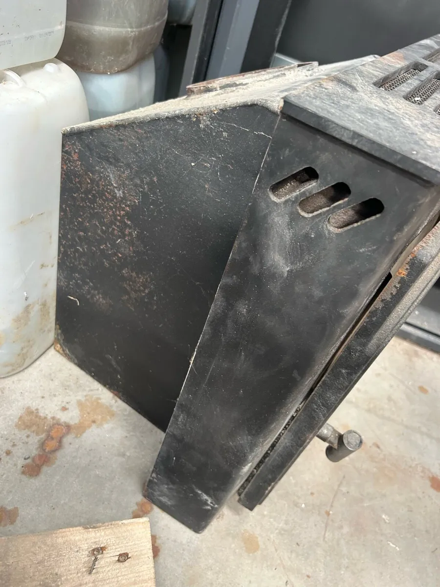 Fireplace & Stove - Image 4