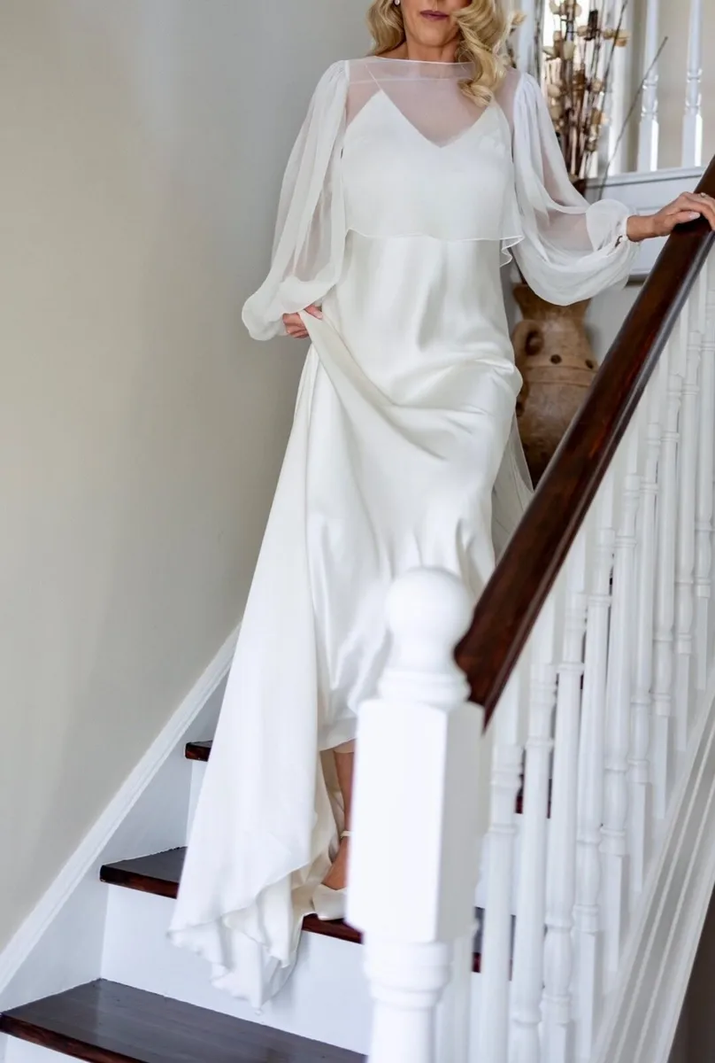 Wedding dress - Image 1