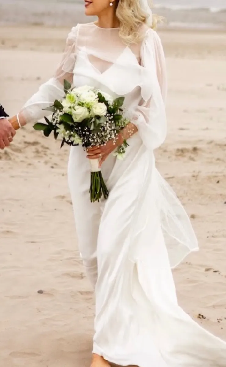 Wedding dress - Image 3