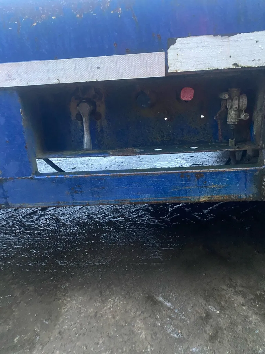 Low loader - Image 3