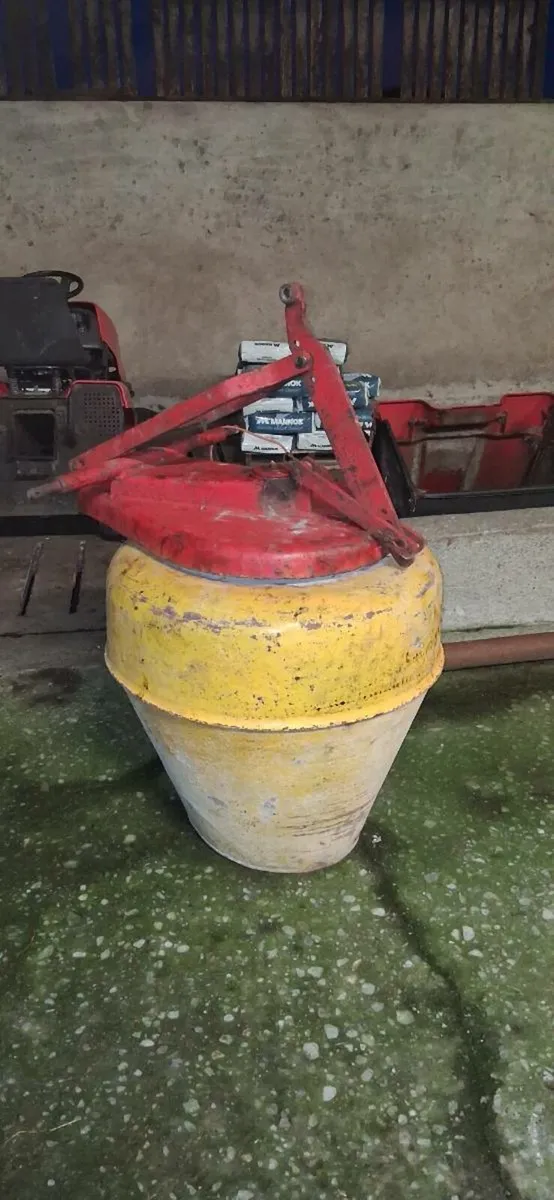 Tanco 968 front loader, Bales of silage, Pto mixer - Image 1