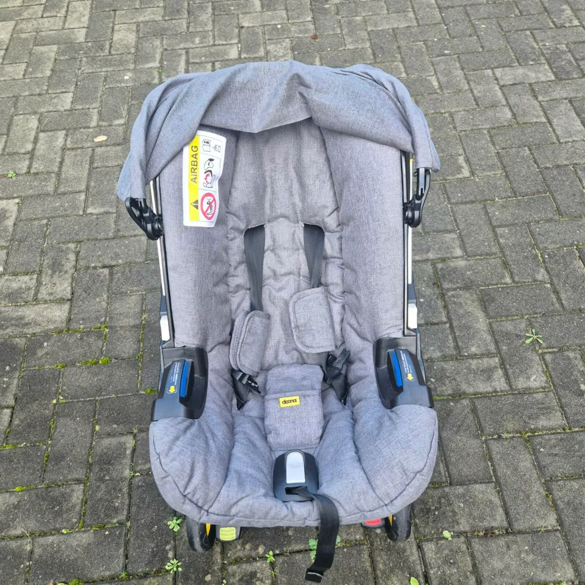 Doona Car Seat + Isofix  + Base - Image 3