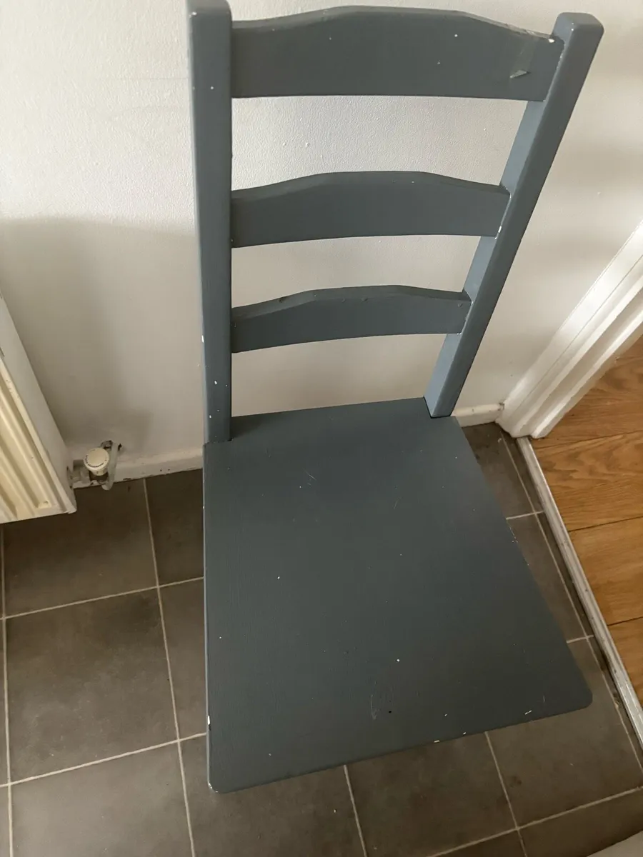 Kitchen table and 6 chairs - Image 1