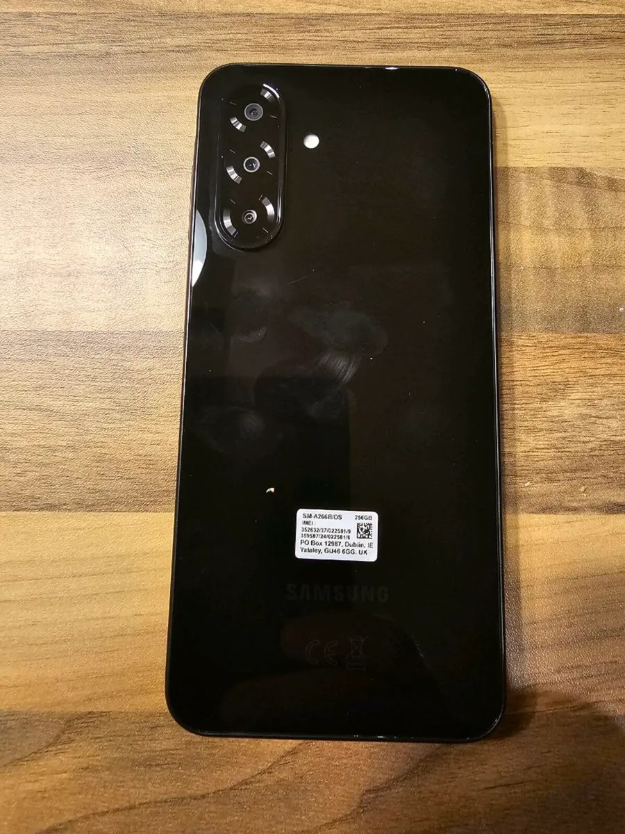 Samsung A26 256gb 5G Smartphone - Image 3