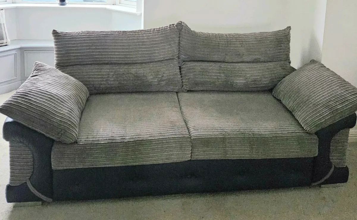 Couch for sale - Image 4