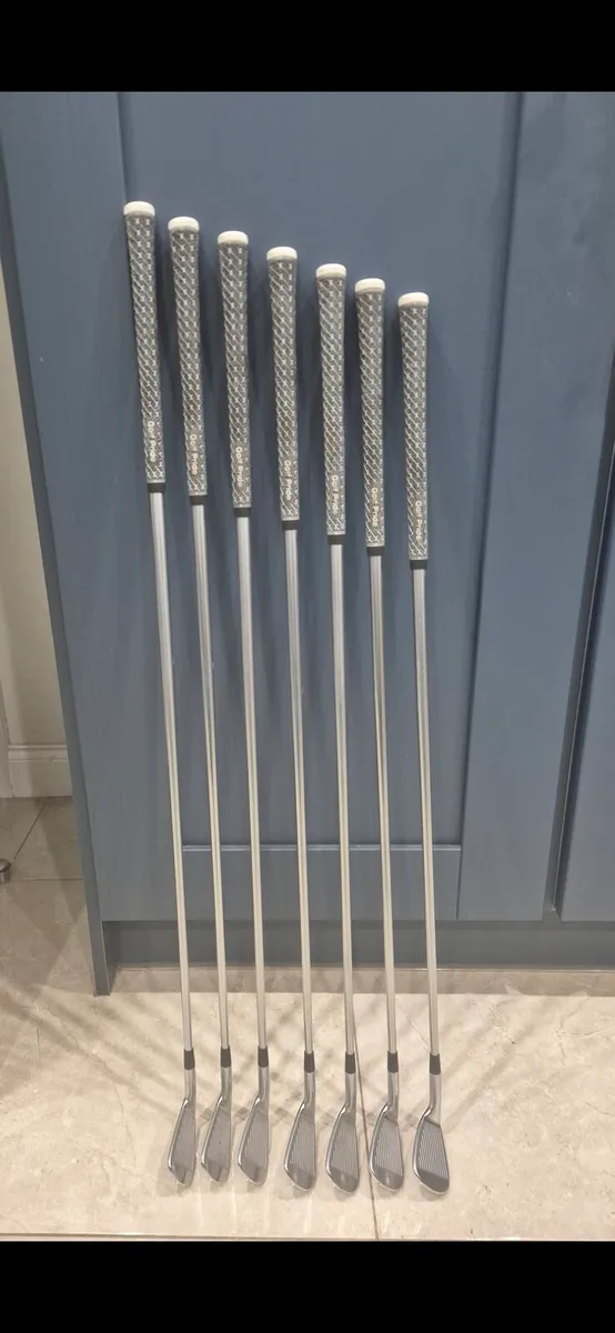 Mizuno Pro 221 irons - Image 4