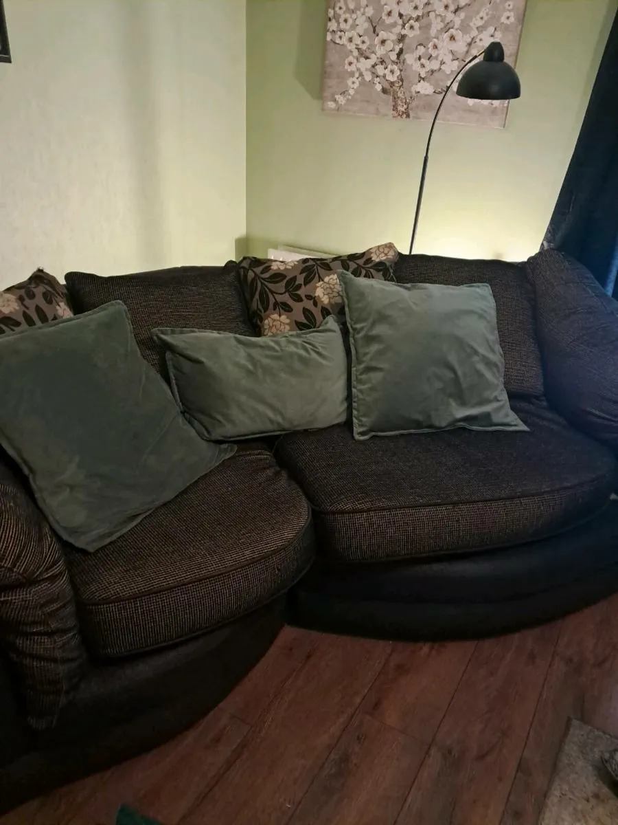 3 and 2 seaters - Image 2