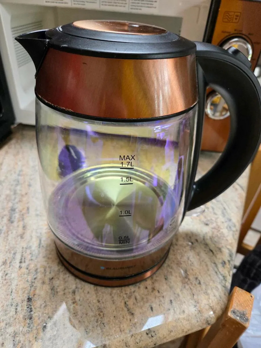 Rose gold microwave, toaster & kettle set - Image 3