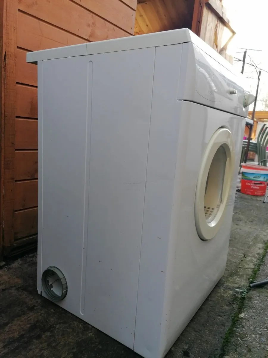 Tumble dryer in great condition, €75. Dublin 18 - Image 4