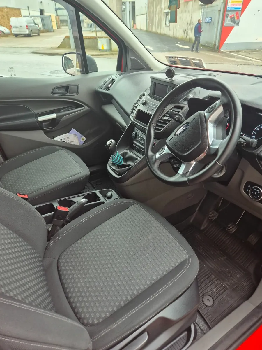 Ford Transit 2023 - Image 4