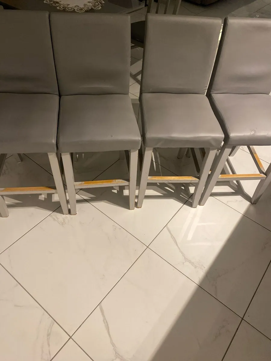 4 island high stools - Image 1