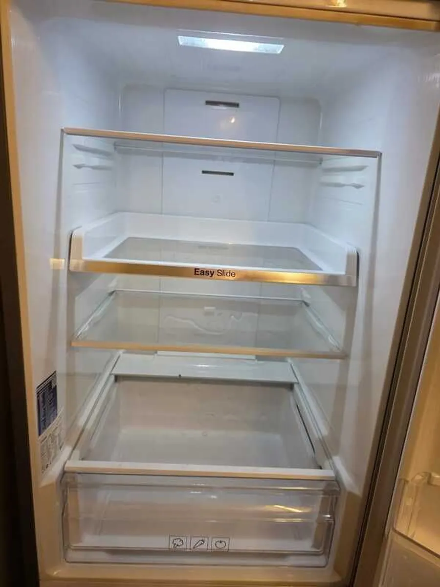 Samsung Fridge Freezer Silver 70/30 - Image 2