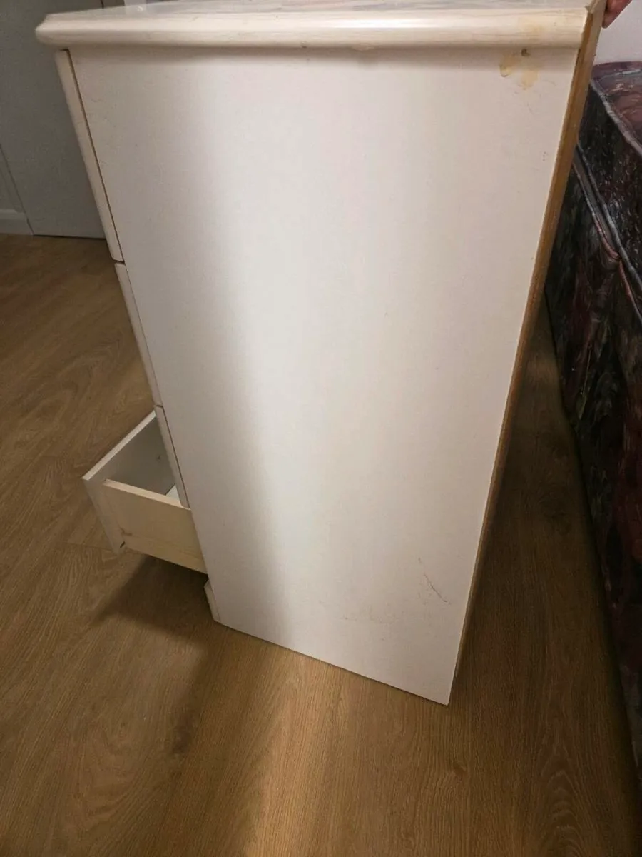 Chest of drawers - Image 2